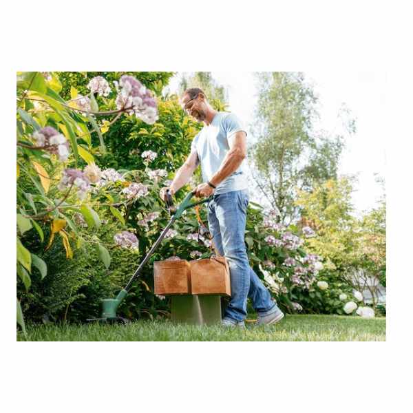 Bosch EasyGrassCut Grass Trimmer | 23 cm
