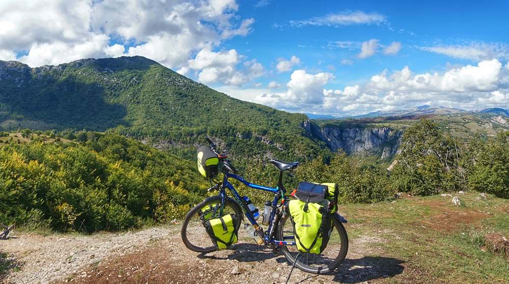 5d5a1cc5e0205d3a0b4d2cd4b9b9b741